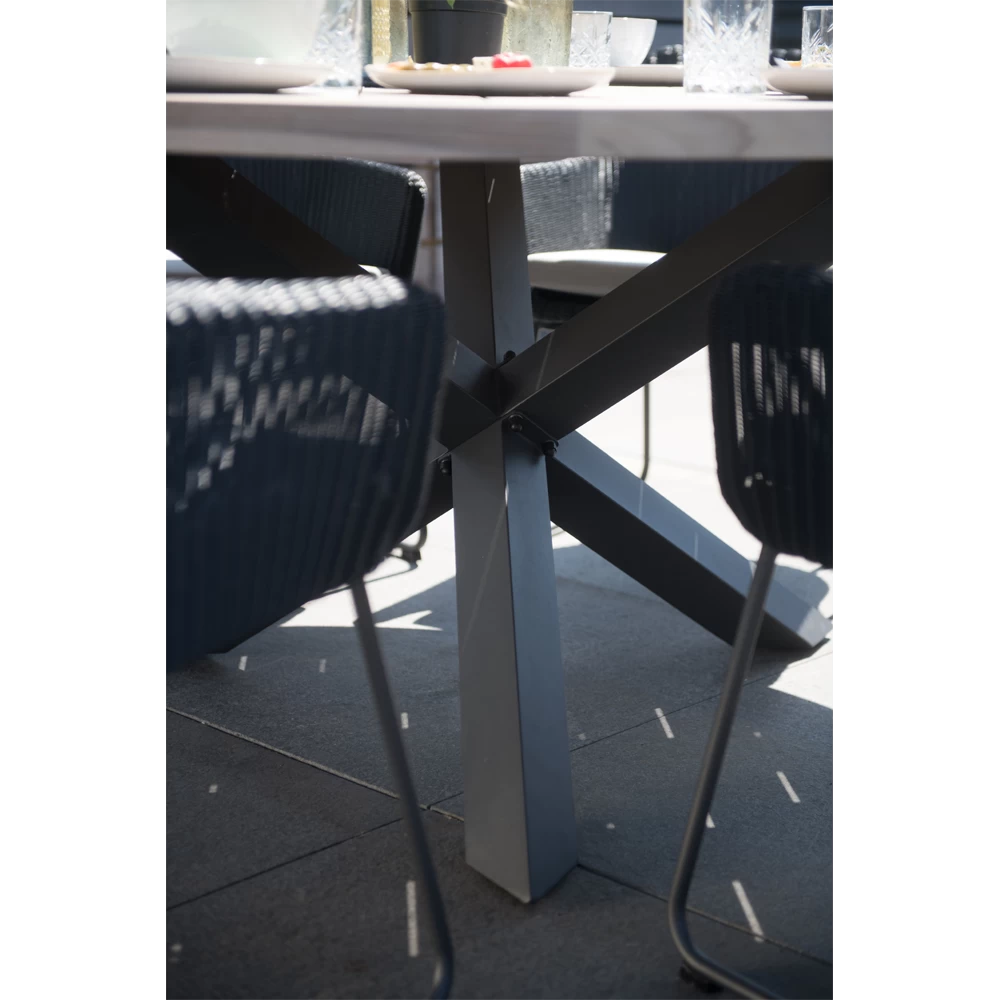 Louvre Dining Tafel Met Alu Poten - U00f8 160 Cm - Natural Teak - Afbeelding 4